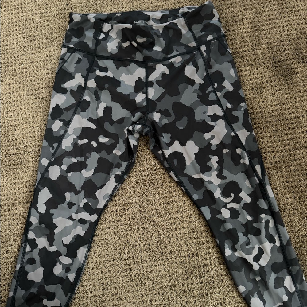 Camo leggings